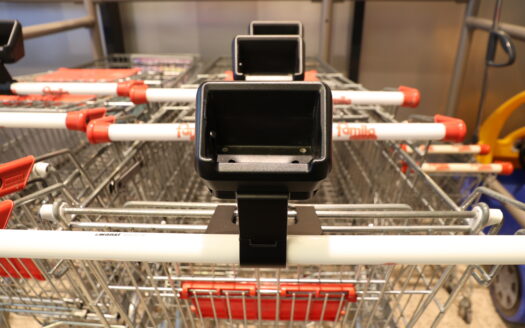 Ein vernetztes Self-Checkout-Ökosystem bei famila Nordost